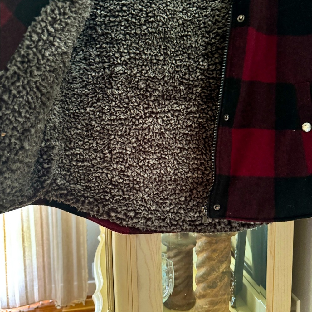 Women’s Sherpa lined vest